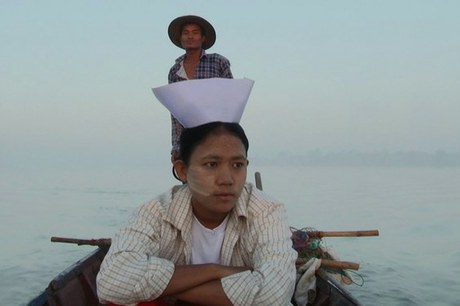Eine Hebamme in Myanmar - Aus dem Leben einer Hebamme auf dem Lande in Myanmar Eine Hebamme in Myanmar - Aus dem Leben einer Hebamme auf dem Lande in Myanmar